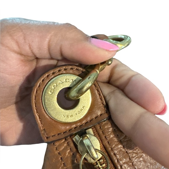 Coach Hadley Luxe Grain Leather Duffle Bag Brown Pebbled Leather - Picture 4 of 10